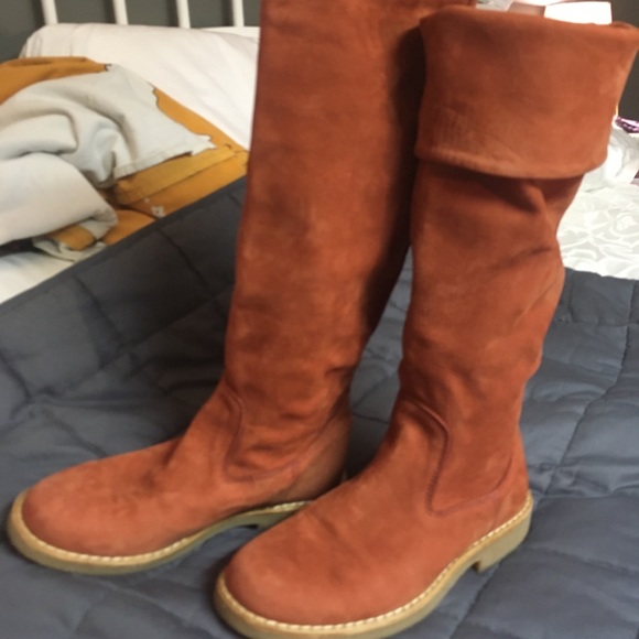 Leather Boots - Picture 2 of 4